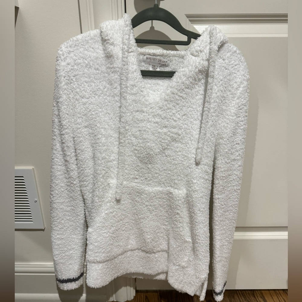 Barefoot dreams women’s hoodie size 1